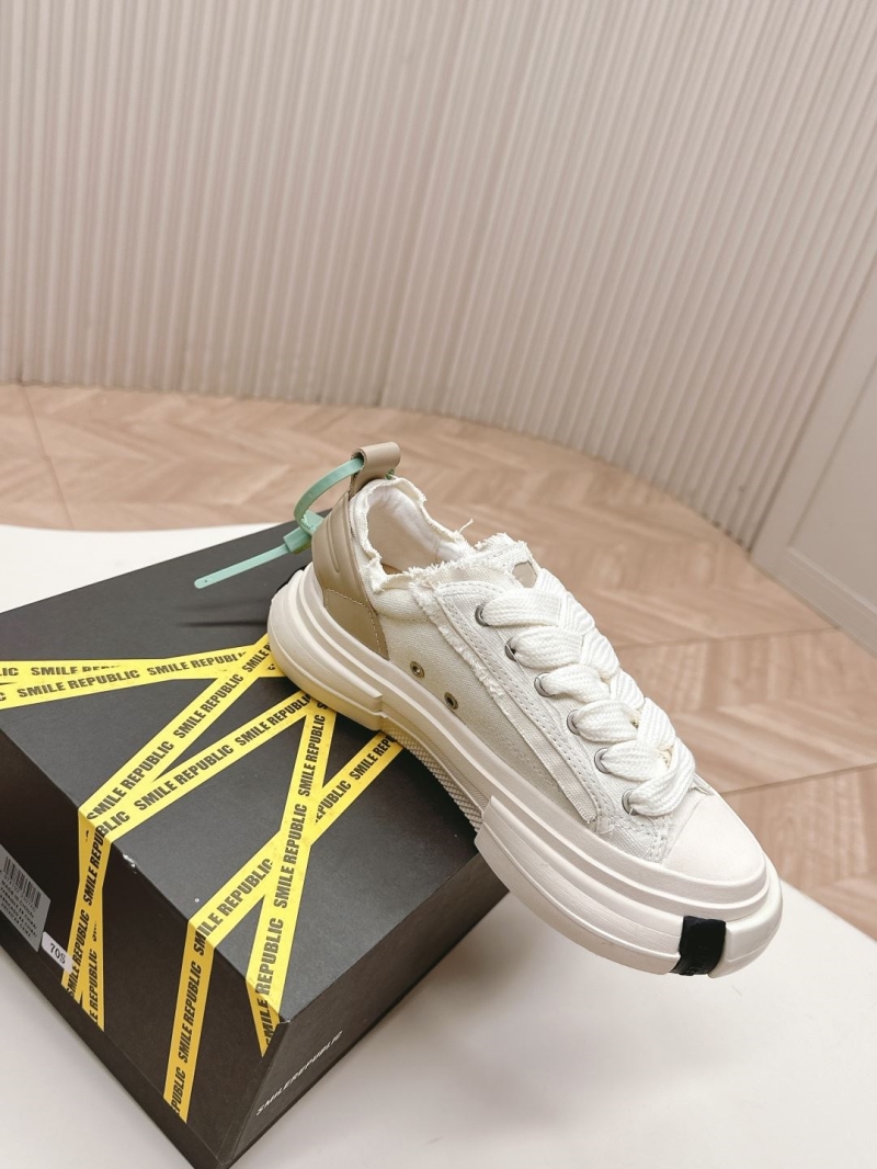 Smilerepublic Canvas Shoes